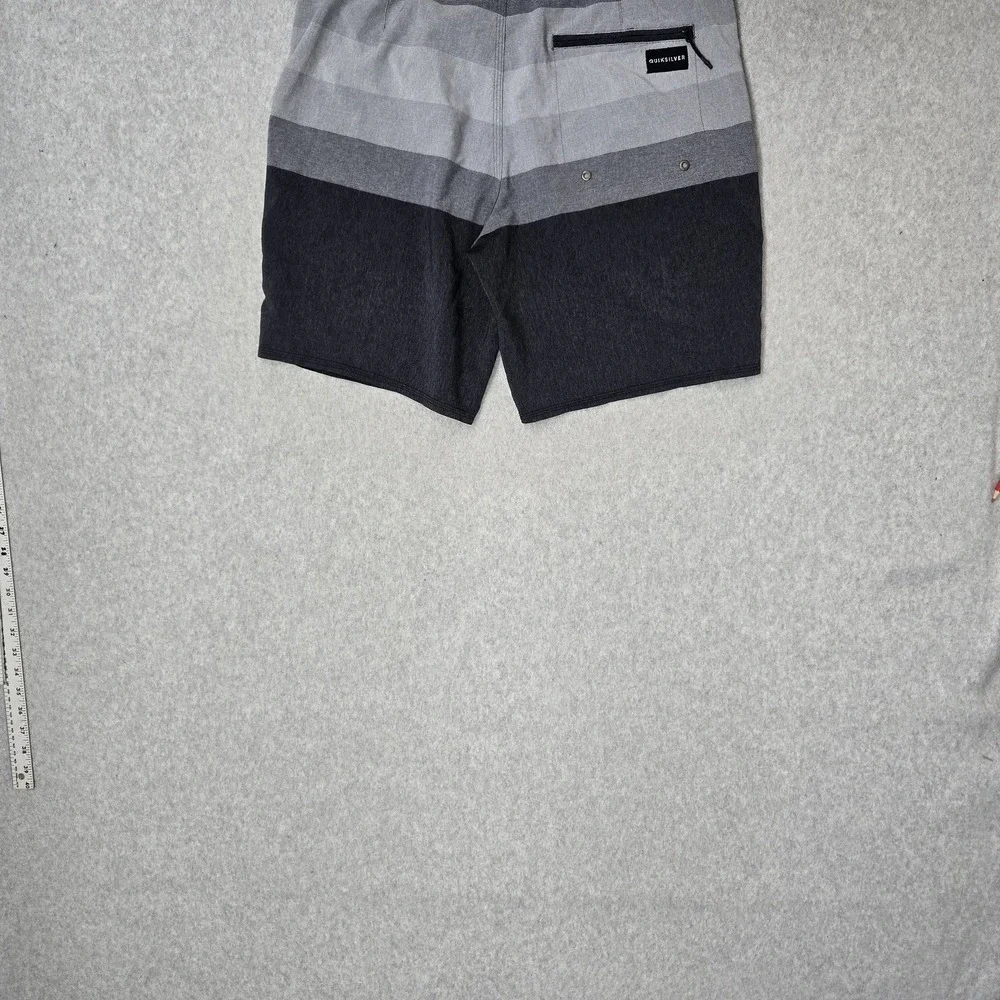 Quiksilver Men Swimwear  32‎ Gray Striped Beach Shorts Zipper 9